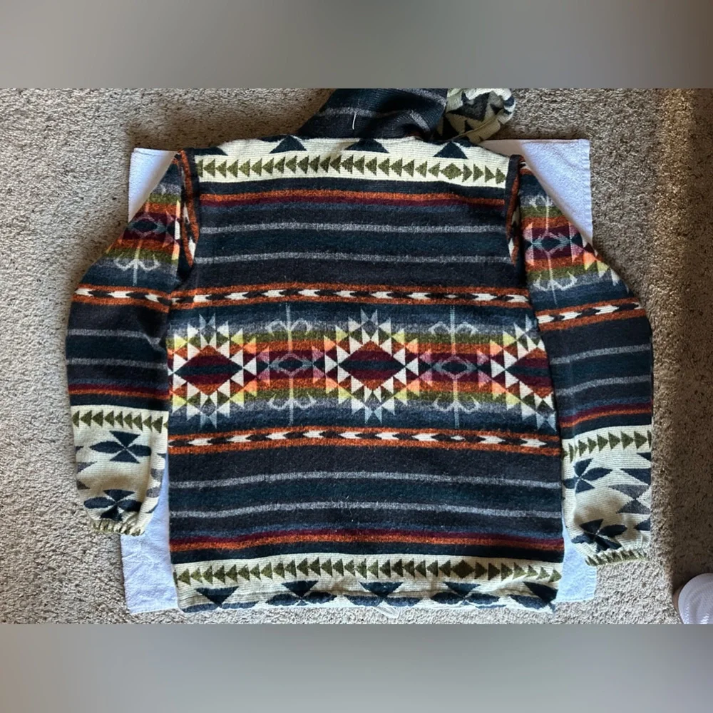 Native print zip up - Picture 10 of 11